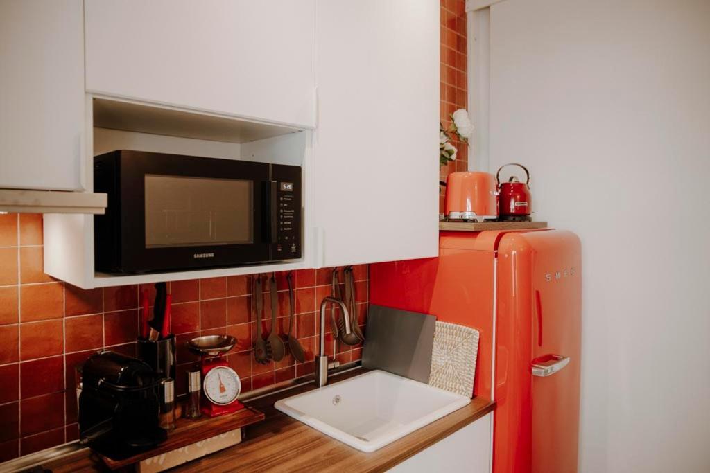 Petrarca17 Guest House A Due Passi Dal Mare Терачина Екстериор снимка